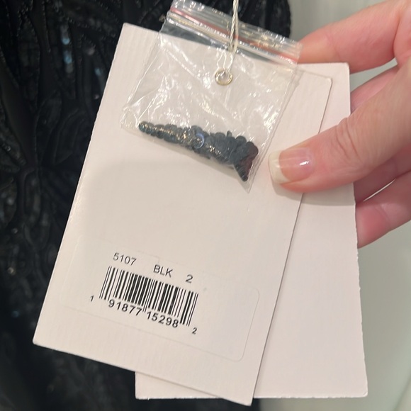 NWT Mac Duggal 5107 Embellished Leaf Evening Gown Black SIZE 2 - Picture 14 of 15